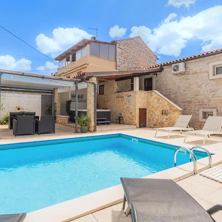 Beautiful In * Prhati