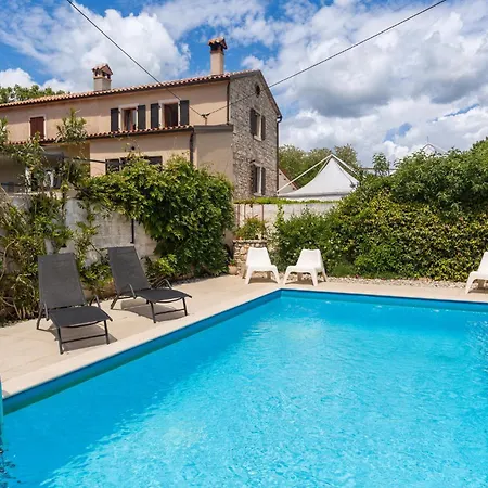 Beautiful In Feriehus Prhati